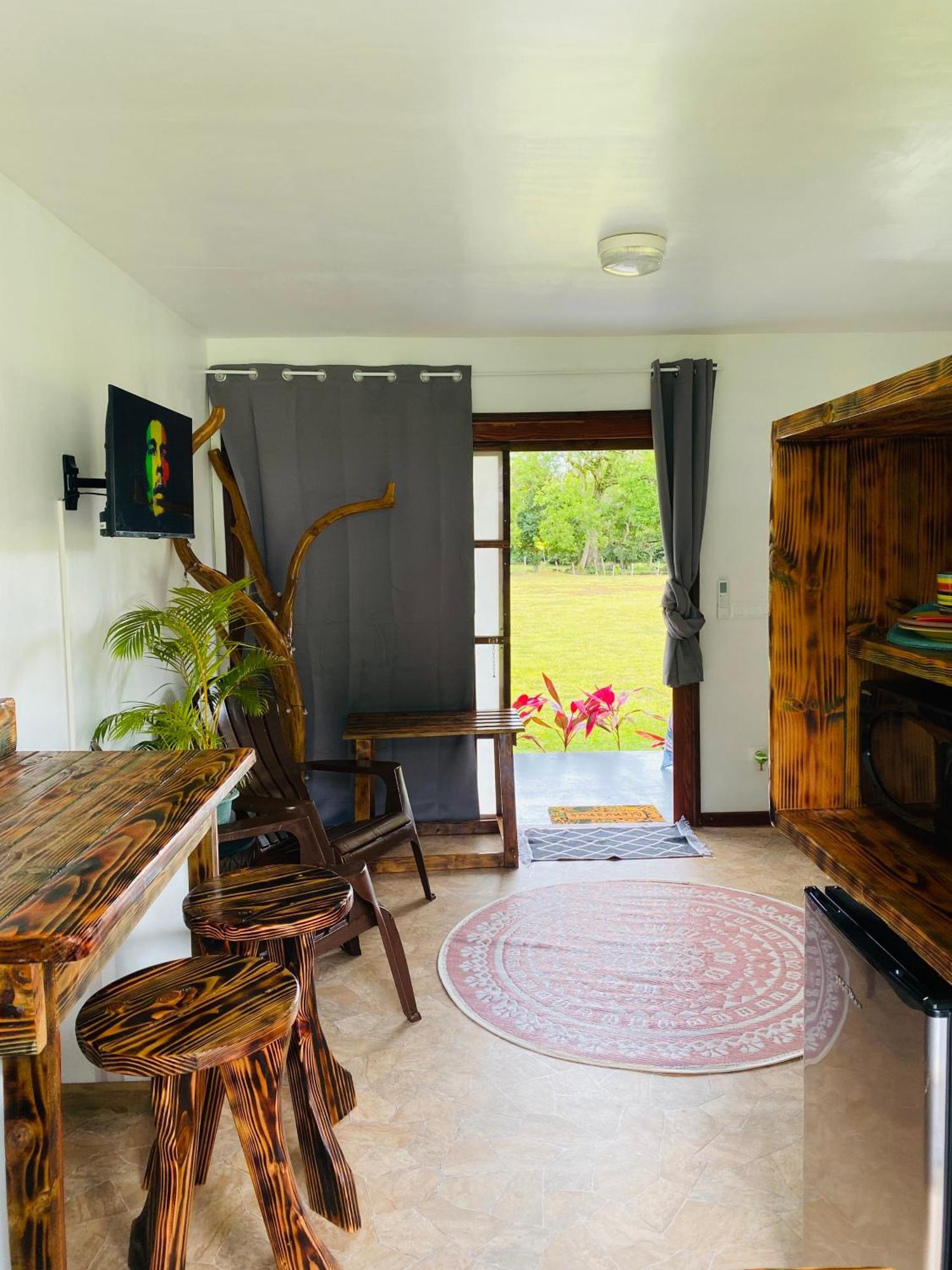 Huahine Serenity Cottage Maroe Exteriör bild